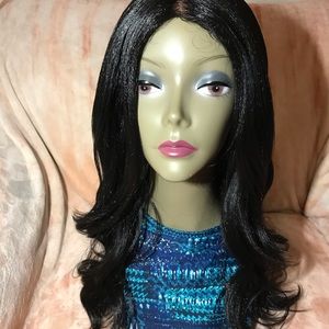 Shake n Go, approximately 22” synthetic wig